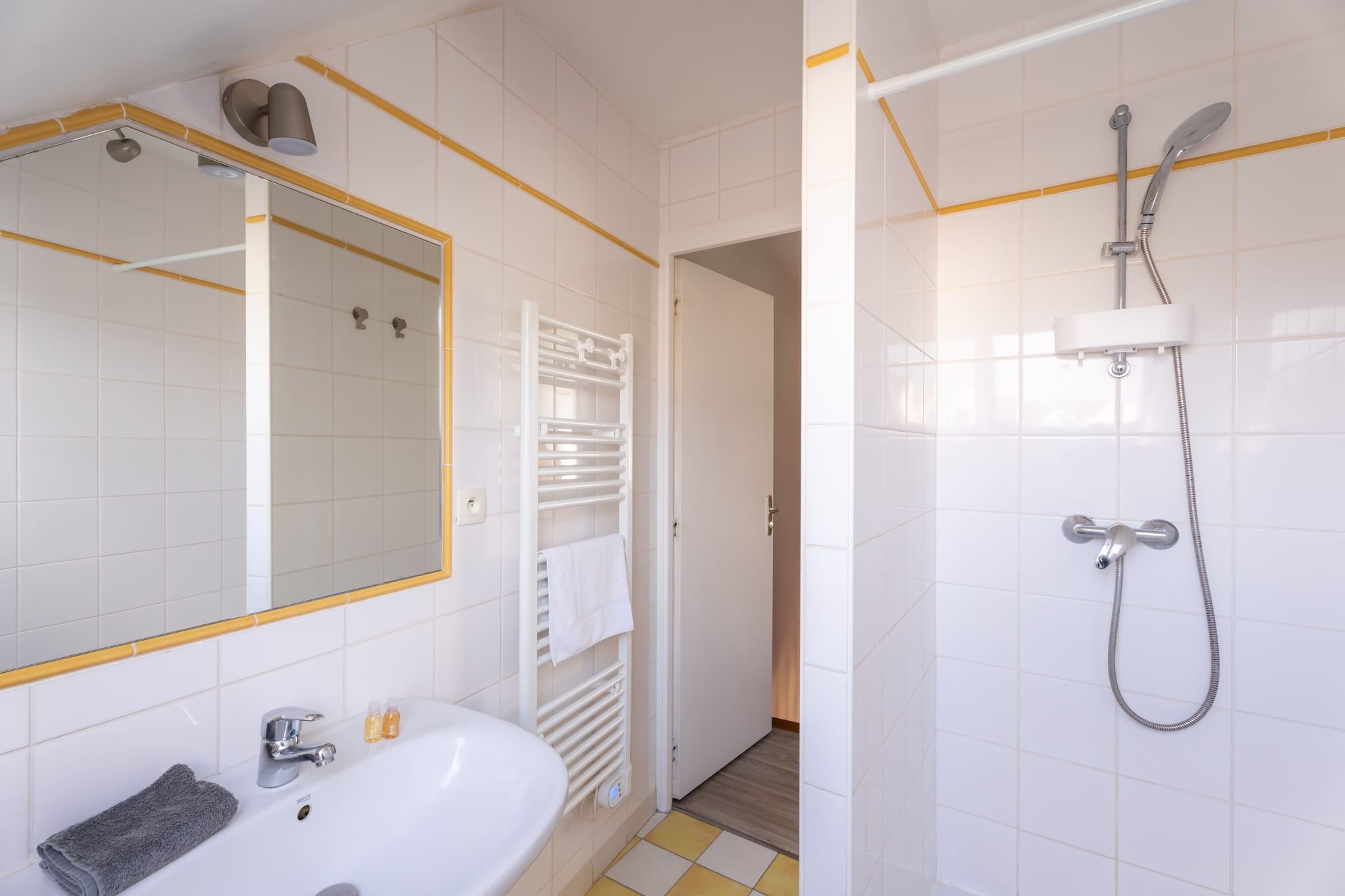 Gite L'Ecurie Salle d'eau avec douche à l'étage